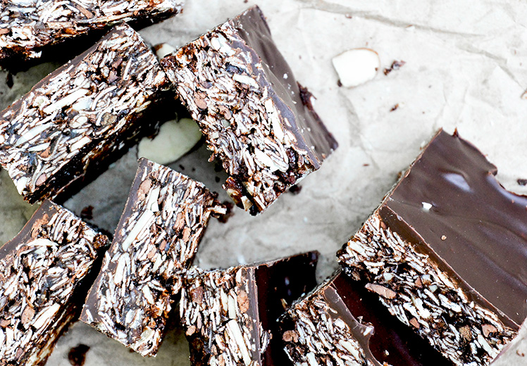Chocolate-Almond Granola Bars