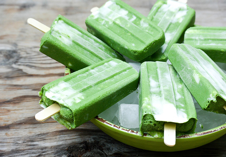 Green Smoothie Breakfast Popsicles {Popsicle Week}