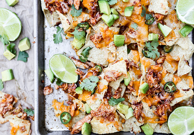 Barbecue Chicken Nachos | www.floatingkitchen.net