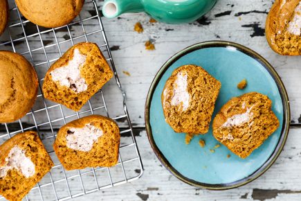 Pumpkin Cream Cheese Muffins | www.floatingkitchen.net