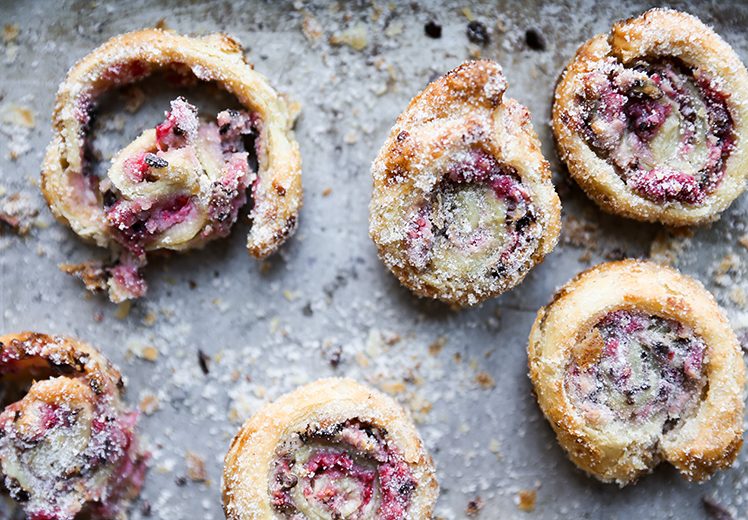 Raspberry-Cocoa Nib Sugar Rolls | www.floatingkitchen.net