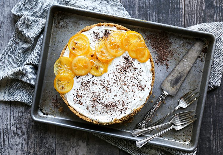 No-Bake Meyer Lemon Cheesecake with Chocolate Ganache Layer {Gluten-Free!} | www.floatingkitchen.net