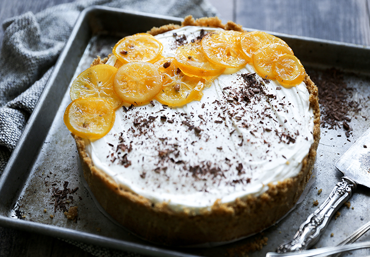 No-Bake Meyer Lemon Cheesecake with Chocolate Ganache Layer {Gluten-Free!} | www.floatingkitchen.net