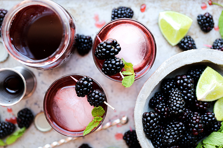 Blackberry-Ginger Shrub Rum Cocktail | www.floatingkitchen.net