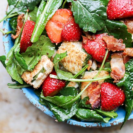 Kale and Strawberry Salad with Bacon and Grilled Cheese Sandwich Croutons | www.floatingkitchen.net