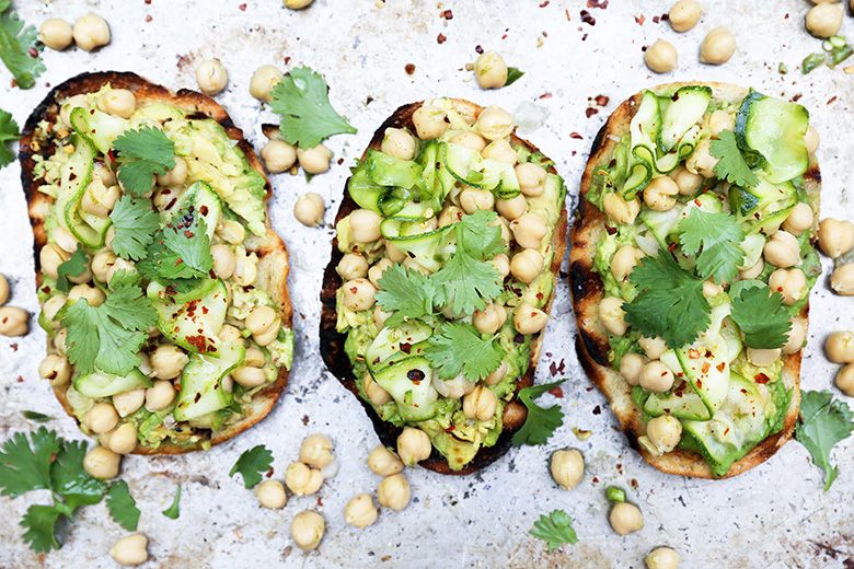 Avocado Toast with Spicy Marinated Chickpeas and Zucchini | www.floatingkitchen.net