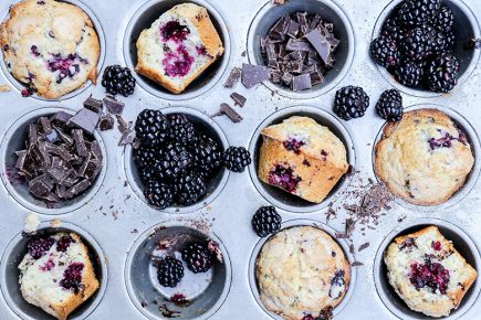 Blackberry-Chocolate Chunk Muffins | www.floatingkitchen.net