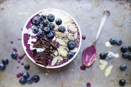 Blueberry-Avocado Smoothie Bowl | www.floatingkitchen.net