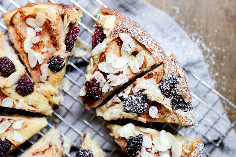 Pear and Blackberry Almond Cake | www.floatingkitchen.net