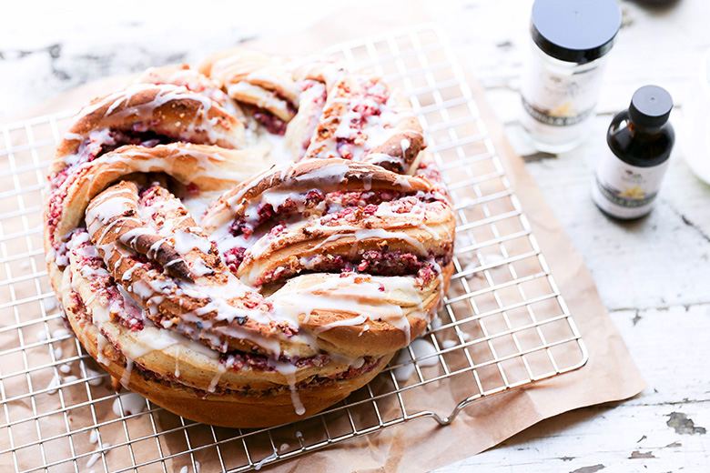 Cranberry Pecan Braided Bread | www.floatingkitchen.net