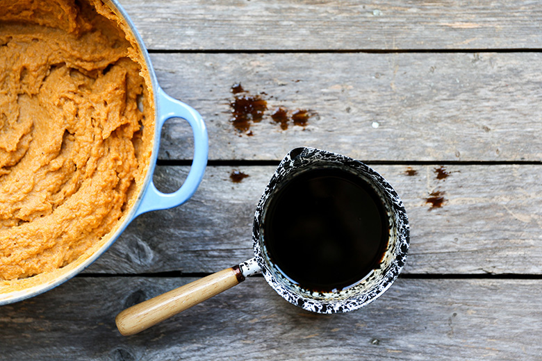 Vegan Mashed Sweet Potatoes with Tahini and Coffee | www.floatingkitchen.net