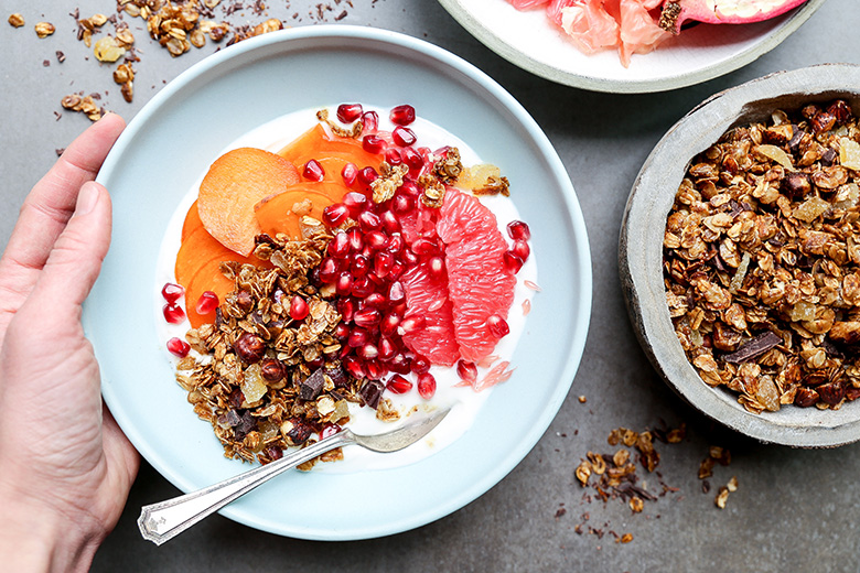 Winter Fruit and Yogurt Breakfast Bowls with Gingerbread Granola | www.floatingkitchen.net