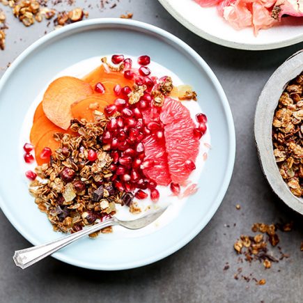 Winter Fruit and Yogurt Breakfast Bowls with Gingerbread Granola | www.floatingkitchen.net