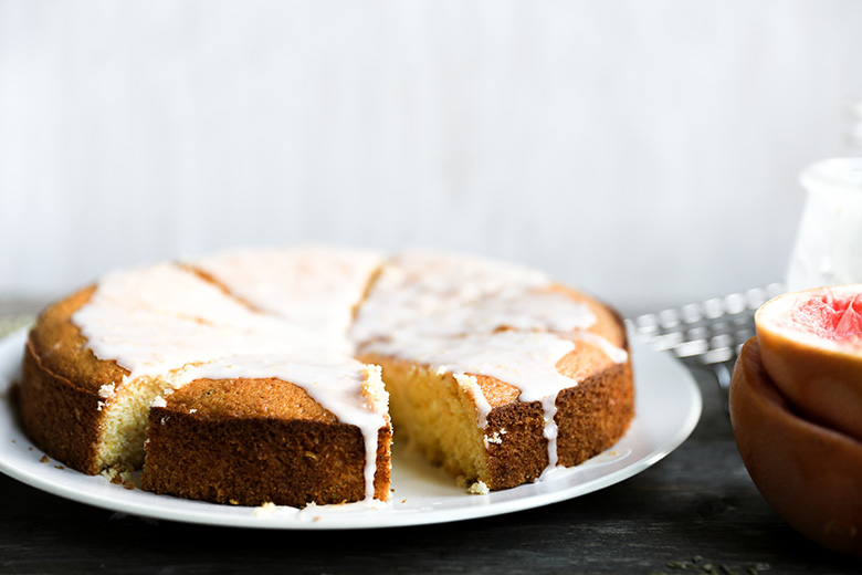 Olive Oil Cornmeal Cake with Grapefruit and Fennel | www.floatingkitchen.net