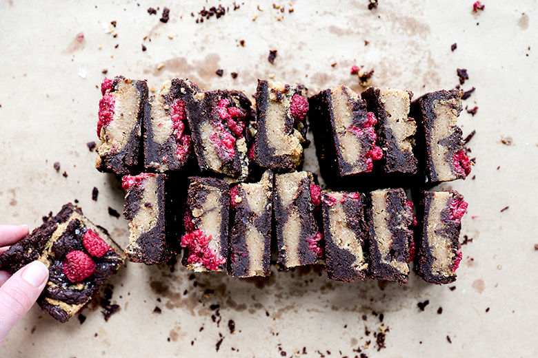 Chocolate Peanut Butter Brownies with Raspberries | www.floatingkitchen.net