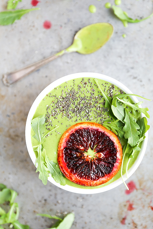 Orange and Arugula Smoothie Bowl | www.floatingkitchen.net