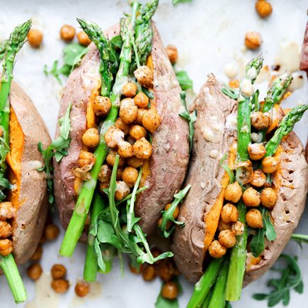 Stuffed Sweet Potatoes with Chickpeas, Asparagus and Arugula | www.floatingkitchen.net