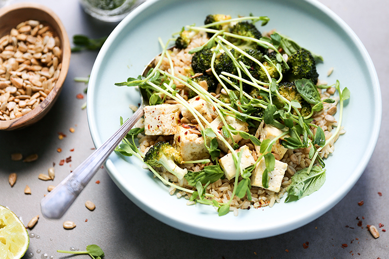 Roasted Chili Basil Lime Tofu Bowls | www.floatingkitchen.net