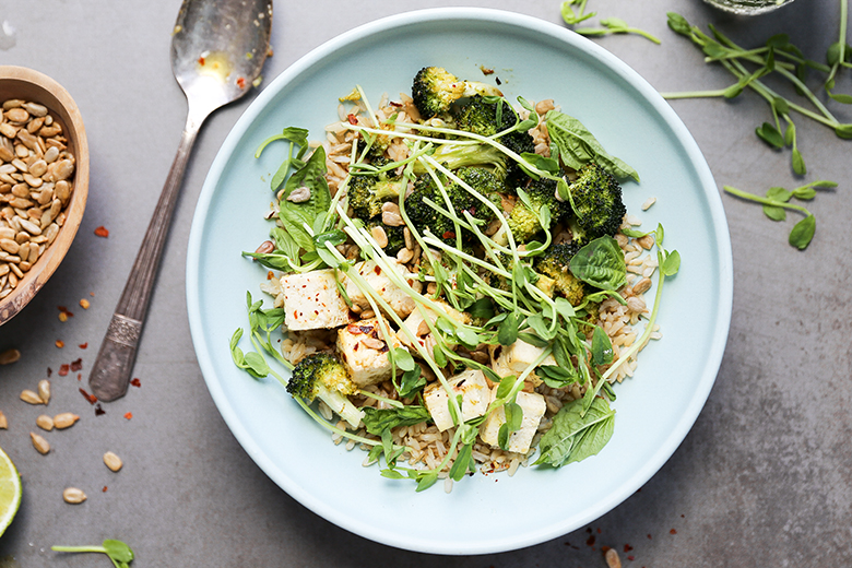 Roasted Chili Basil Lime Tofu Bowls | www.floatingkitchen.net