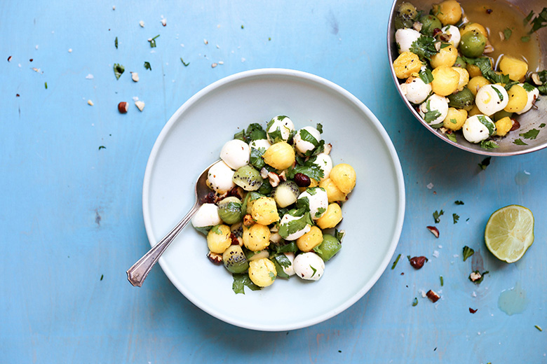 Tropical Summer Caprese Salad | www.floatingkitchen.net