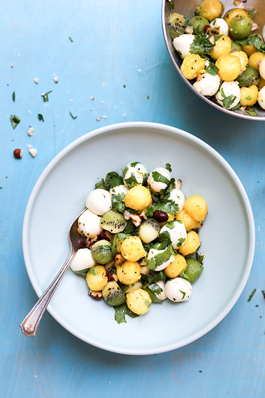 Tropical Summer Caprese Salad | www.floatingkitchen.net