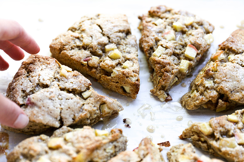 Chai Spiced Apple Scones with Apple Cider Glaze | www.floatingkitchen.net