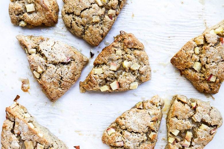 Chai Spiced Apple Scones with Apple Cider Glaze | www.floatingkitchen.net