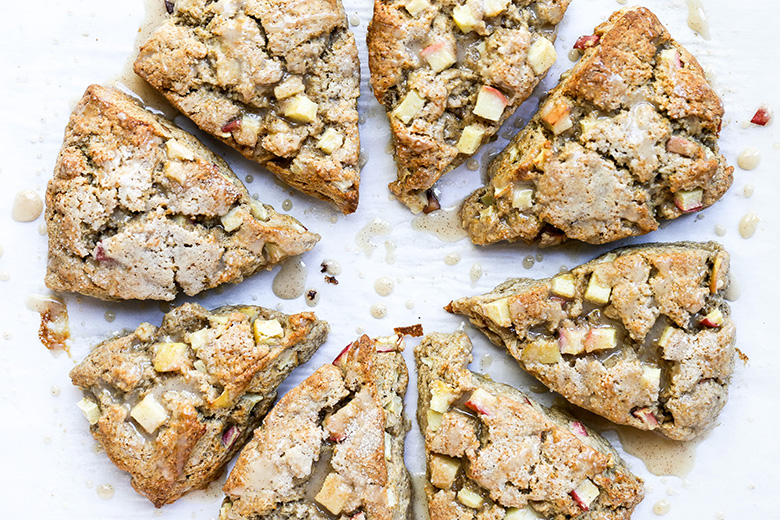 Chai Spiced Apple Scones with Apple Cider Glaze | www.floatingkitchen.net