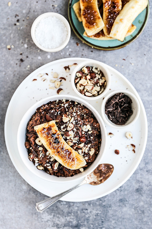 Mocha Hazelnut Oatmeal with Brûléed Bananas | www.floatingkitchen.net