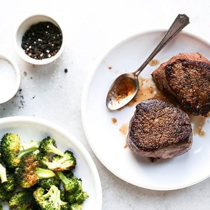 How to Cook the Perfect Filet Mignon | www.floatingkitchen.net