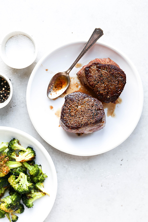 How to Cook the Perfect Filet Mignon | www.floatingkitchen.net