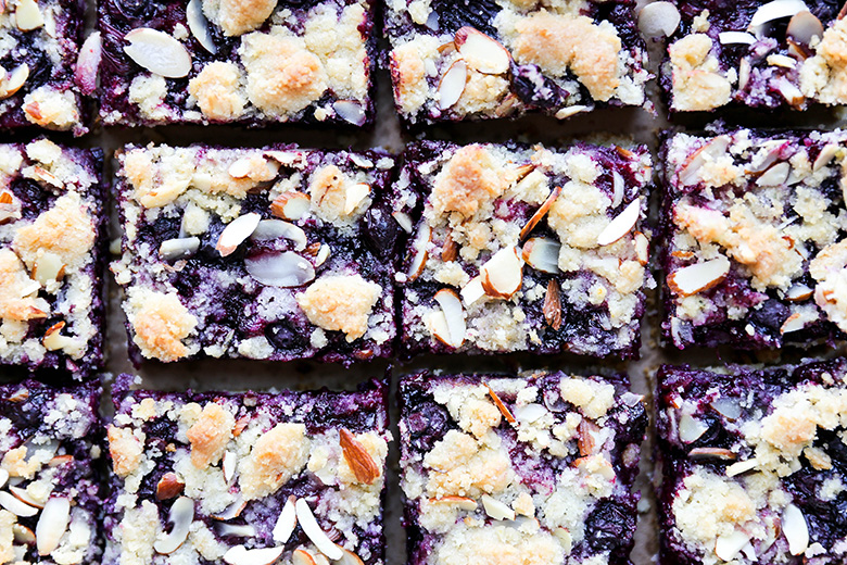 Blueberry-Thyme Pie Bars with Almonds | www.floatingkitchen.net