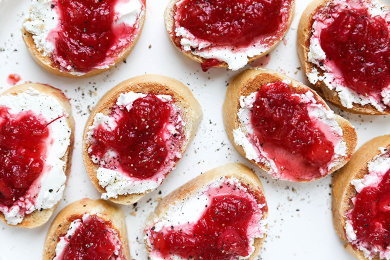 Rhubarb-Shallot Crostini | www.floatingkitchen.net