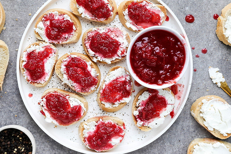 Rhubarb-Shallot Crostini | www.floatingkitchen.net