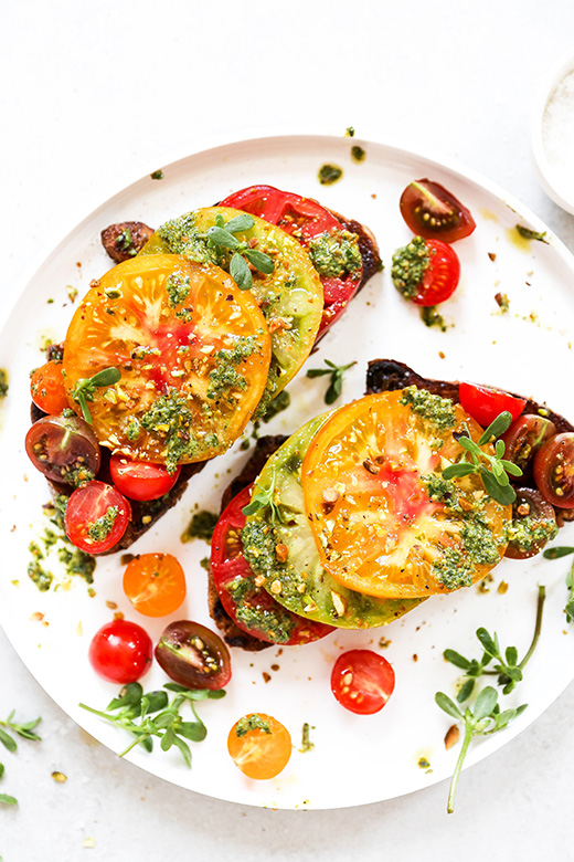 Heirloom Tomato Toast with Purslane Pesto | www.floatingkitchen.net