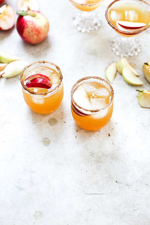 Apple Cider and Ginger Beer Bourbon Cocktails | www.floatingkitchen.net