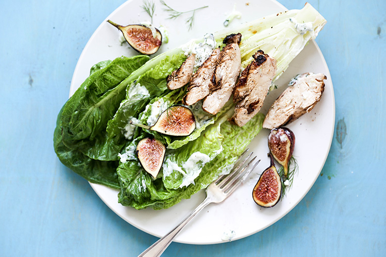 Easy Grilled Chicken and Romaine Lettuce Heart Salad with Tzatziki Sauce | www.floatingkitchen.net