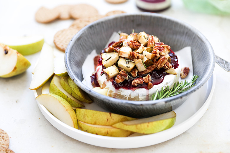 Cranberry-Pear Baked Brie with Pecans | www.floatingkitchen.net