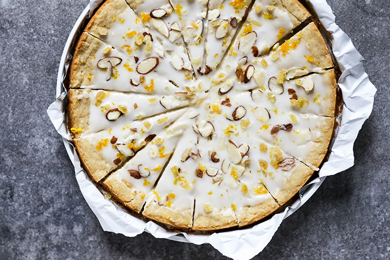 Orange, Ginger and Almond Shortbread | www.floatingkitchen.net