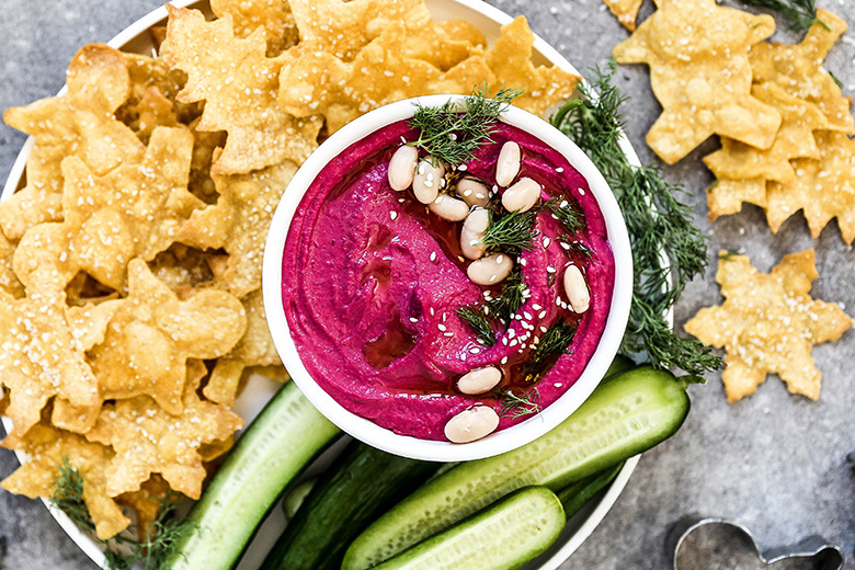 Beet and White Bean Hummus with Homemade Holiday Tortilla Chips | www.floatingkitchen.net