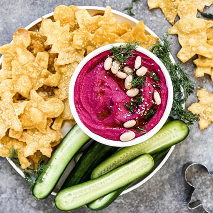 Beet and White Bean Hummus with Homemade Holiday Tortilla Chips | www.floatingkitchen.net