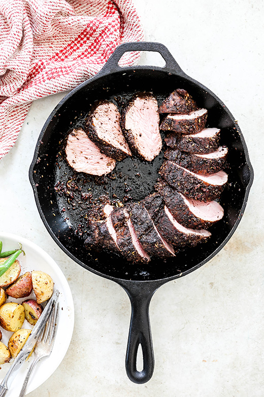 Cacao Nib, Fennel and Coffee Encrusted Pork Tenderloin | www.floatingkitchen.net