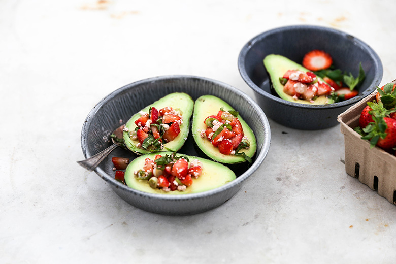 Baked Avocados with Strawberry Salsa | www.floatingkitchen.net