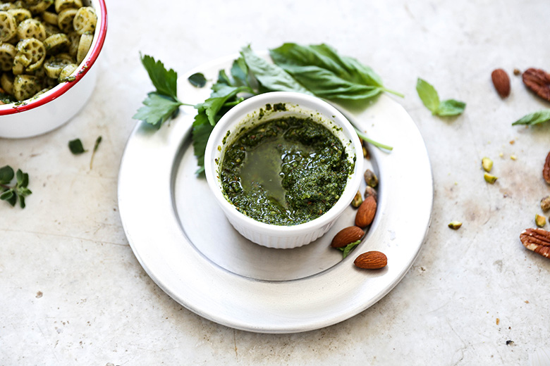 Vegan Mixed Herb and Nut Pesto | www.floatingkitchen.net