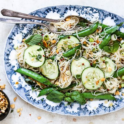 Crunchy Cold Noodle Salad | www.floatingkitchen.net