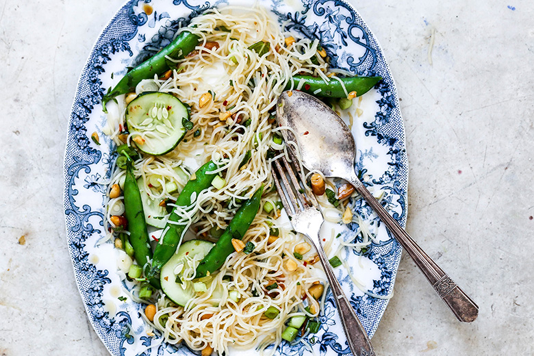 Crunchy Cold Noodle Salad | www.floatingkitchen.net