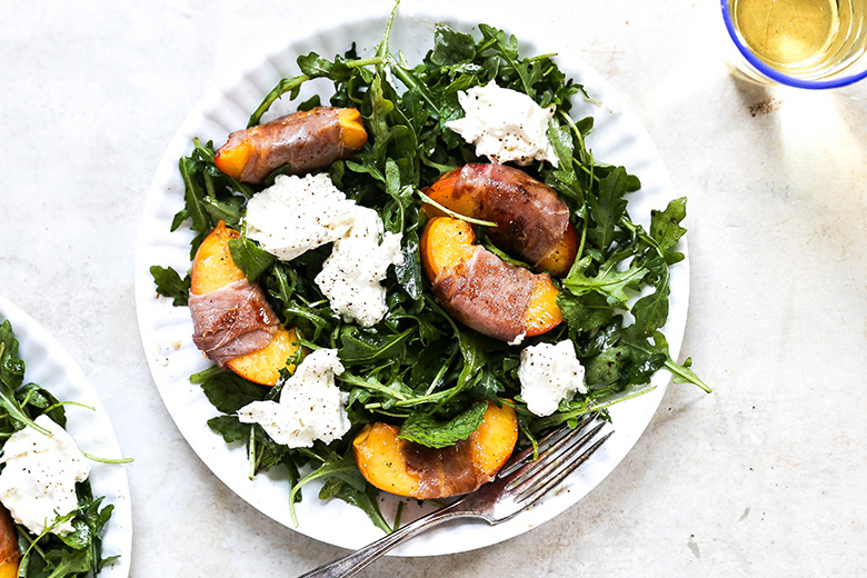 Prosciutto-Wrapped Peach and Arugula Salad | www.floatingkitchen.net