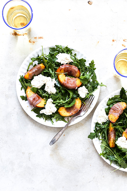 Prosciutto-Wrapped Peach and Arugula Salad | www.floatingkitchen.net