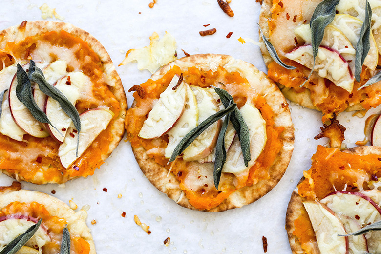 Butternut Squash and Apple Pita Bread Pizzas with Cheddar Cheese and Sage | www.floatingkitchen.net