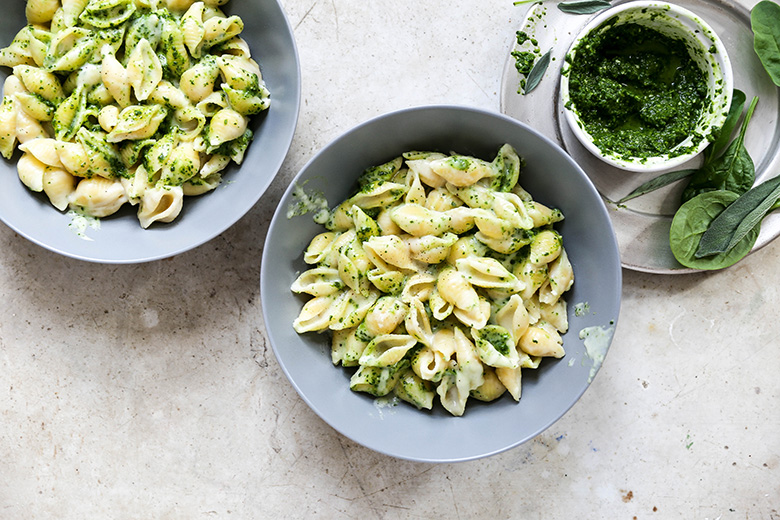 Pesto-Havarti Mac and Cheese | www.floatingkitchen.net